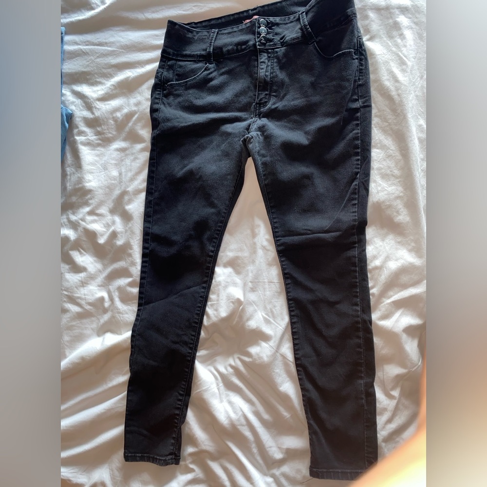 Black skinny jeans